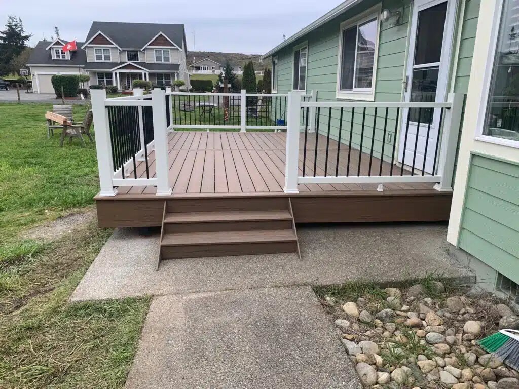 the best deck refinishing contractor