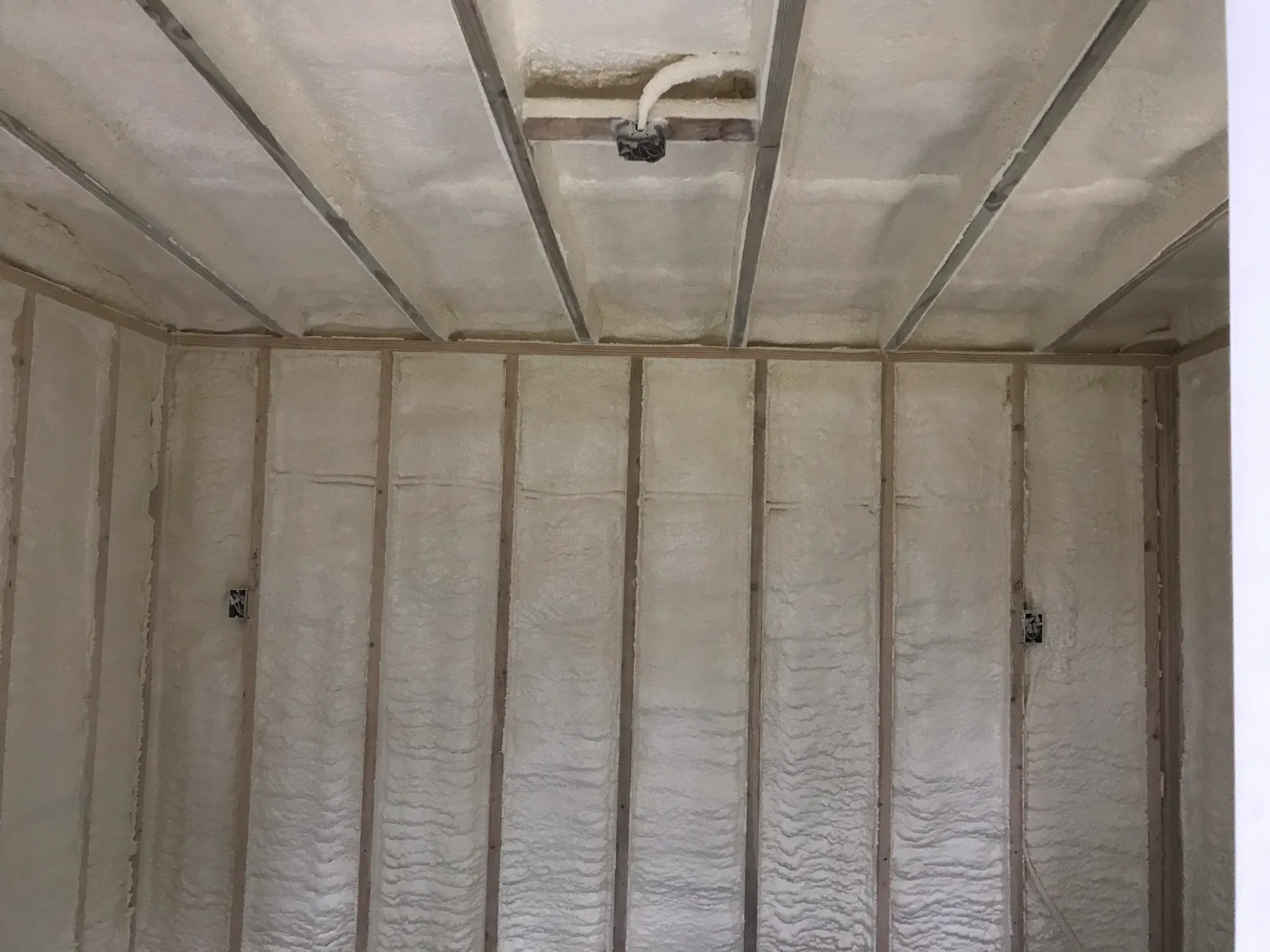 closed cell-spray foam insulation