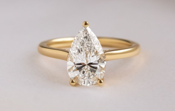 Pear Gold Engagement Rings